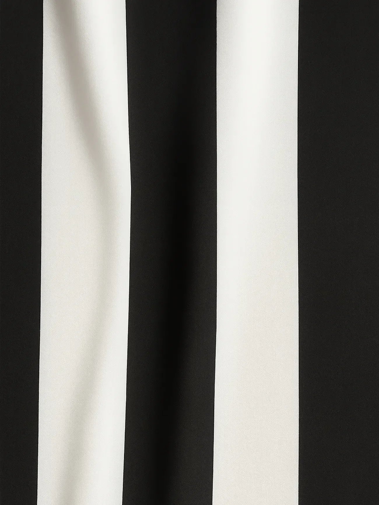Korean Fit Cords – Bold Striped Shirt Paired with Classic Black Pants